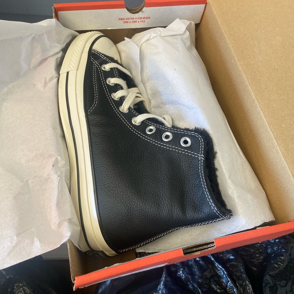 All stars they are new size 7 in men and 9 in women